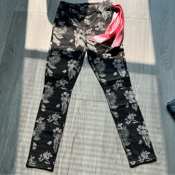 Juicy Couture Floral Print California Jean Women's 24 Black Stretch Scarf - Picture 1 of 4